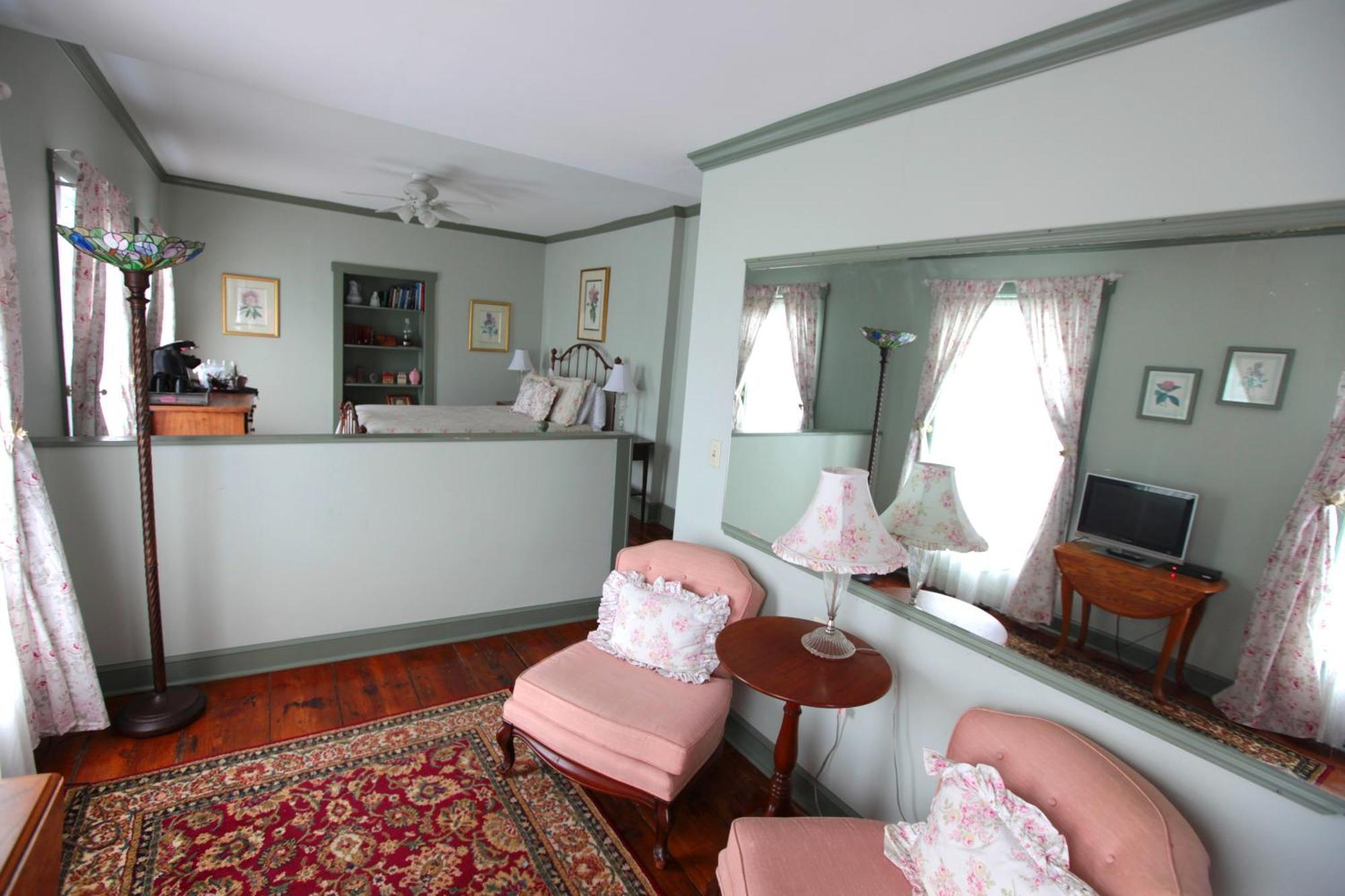 Stanardsville 라피엣 인 앤 레스토랑 B&B 외부 사진