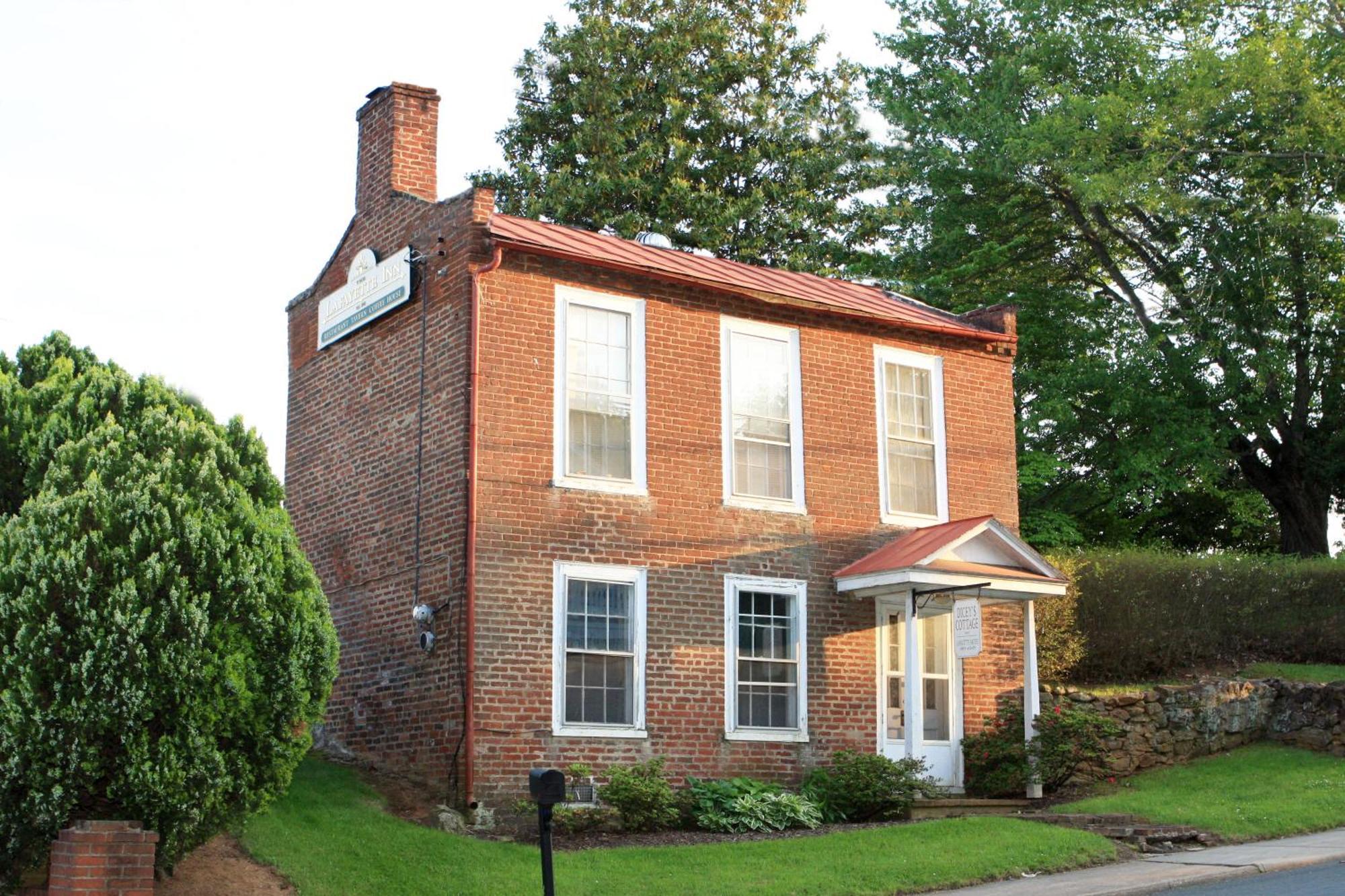 Stanardsville 라피엣 인 앤 레스토랑 B&B 외부 사진